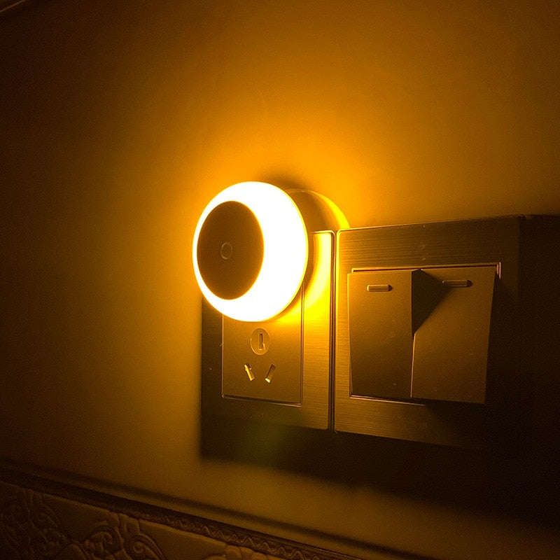 LED Night Light Smart Night Sensor Round Plug in Wall Night Lamp Bathroom Home Kitchen Hallway Staireway Bedroom Nightlight